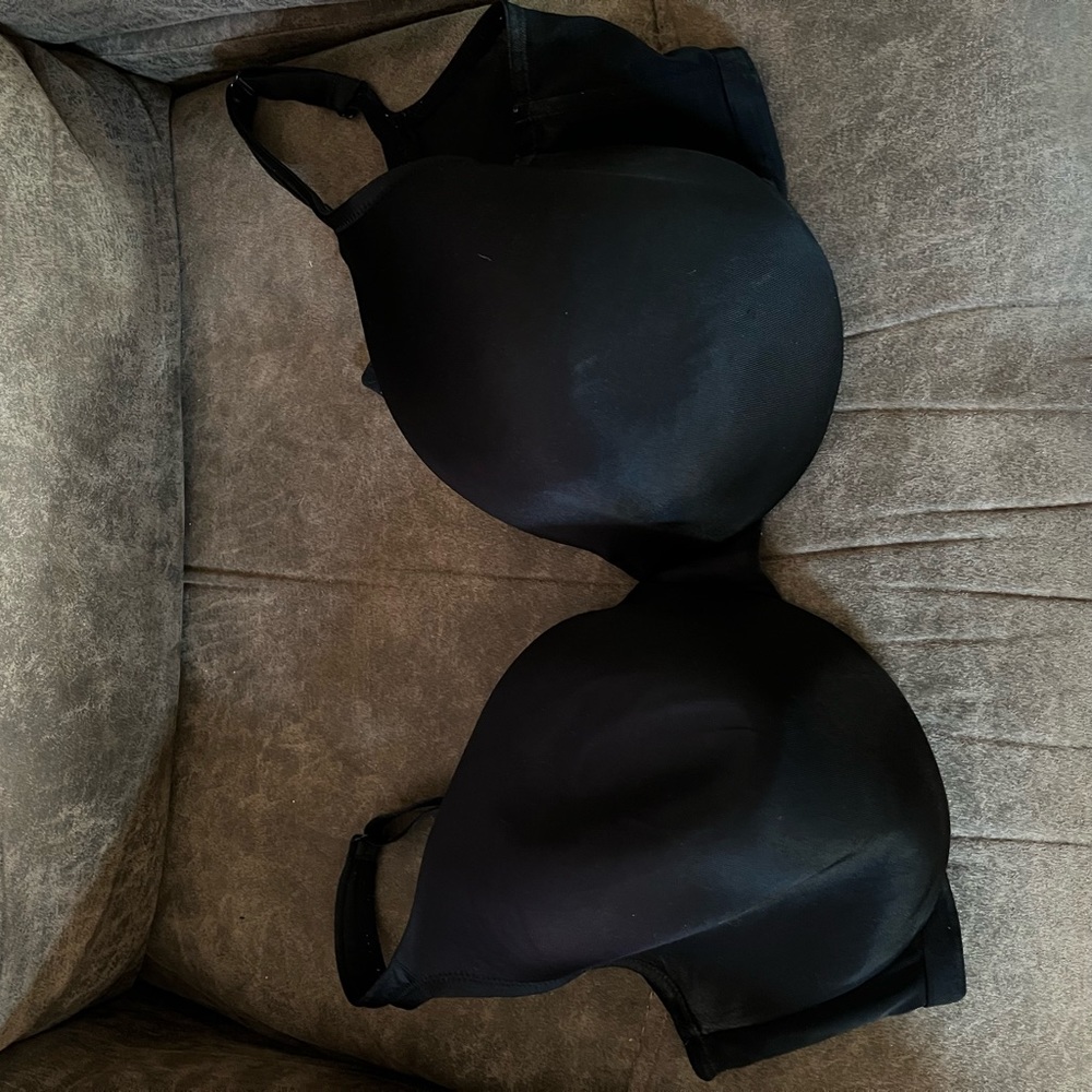44DDD Black lined underwire bra